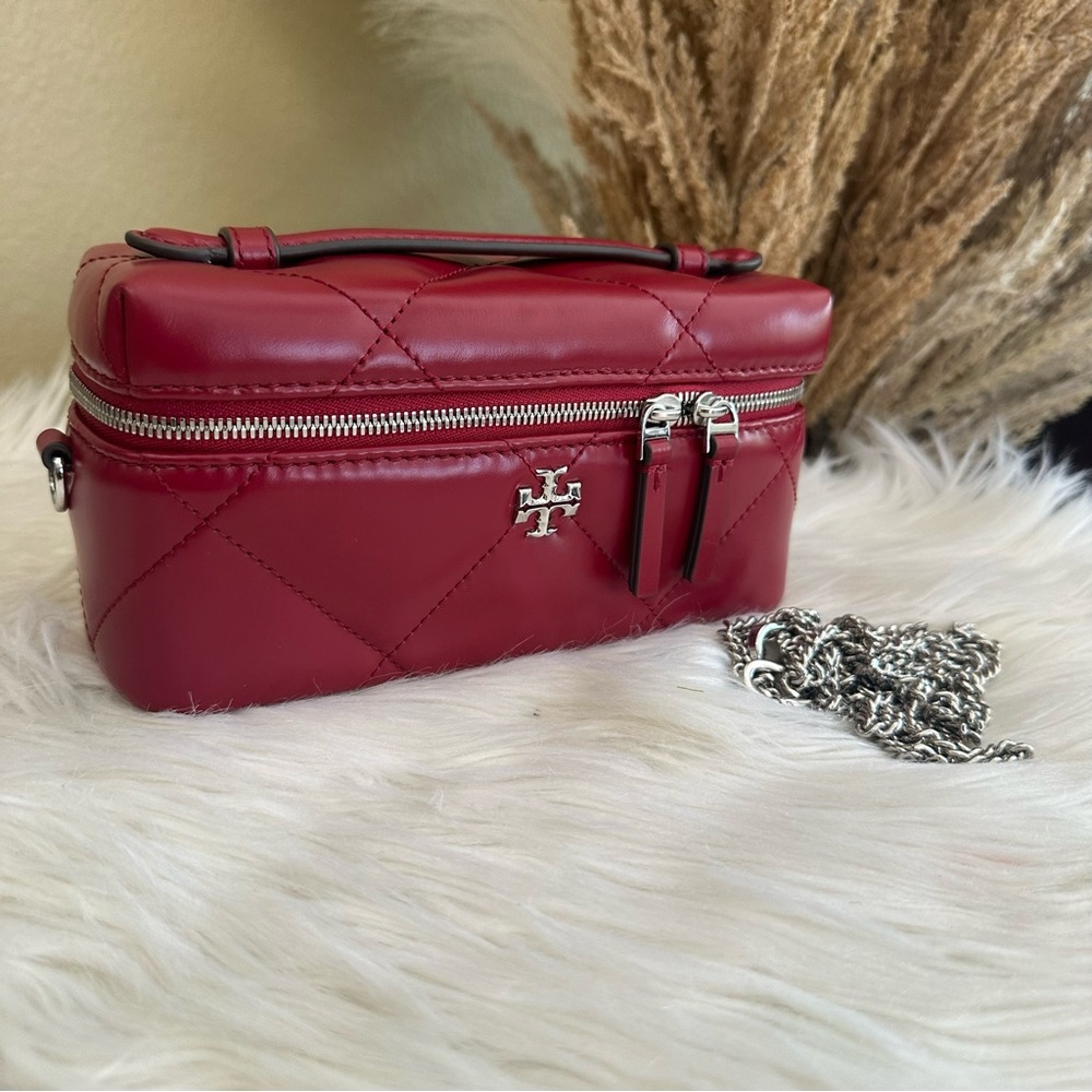 Tory Burch Kira Diamond Quilt East West Vanity Case and card holder set - Picture 13 of 16